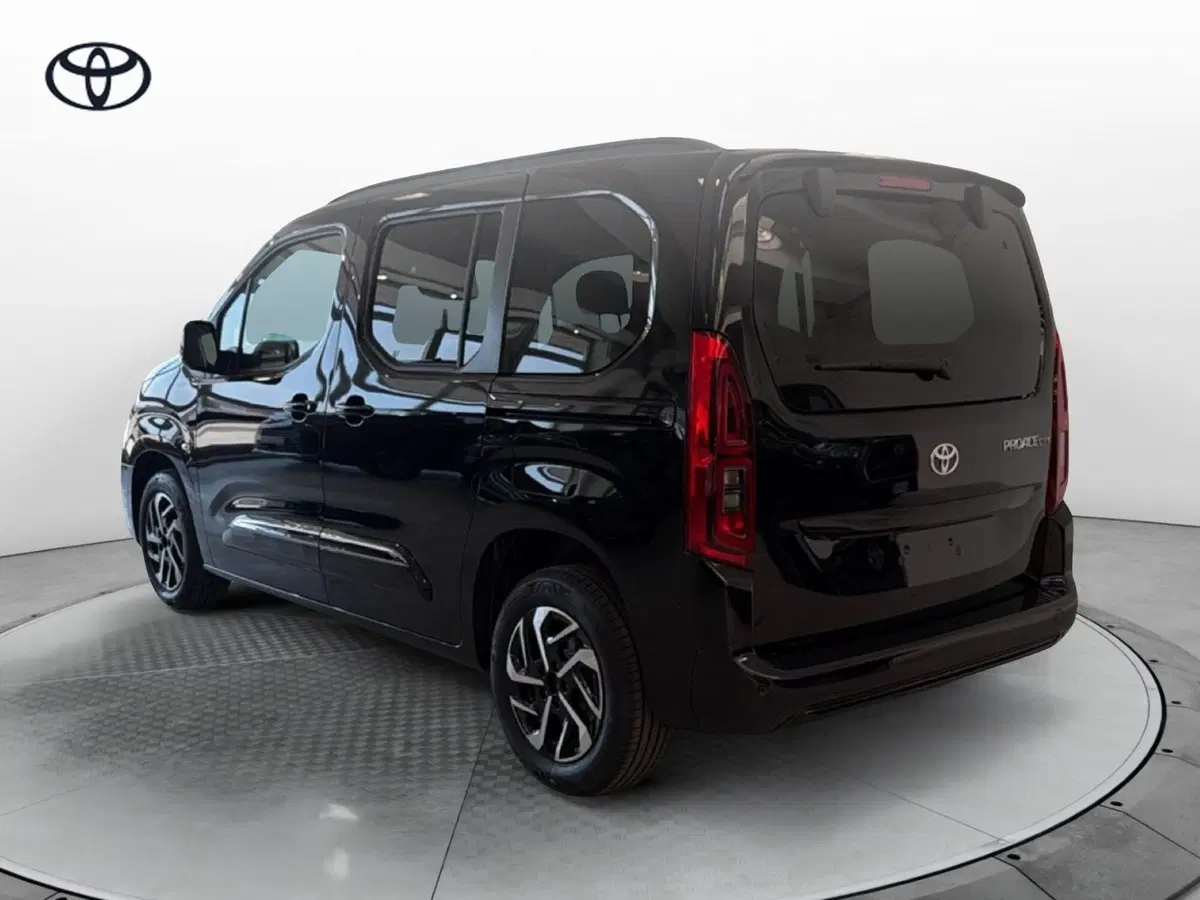 Toyota Proace City Verso nuova a Vicenza (4)