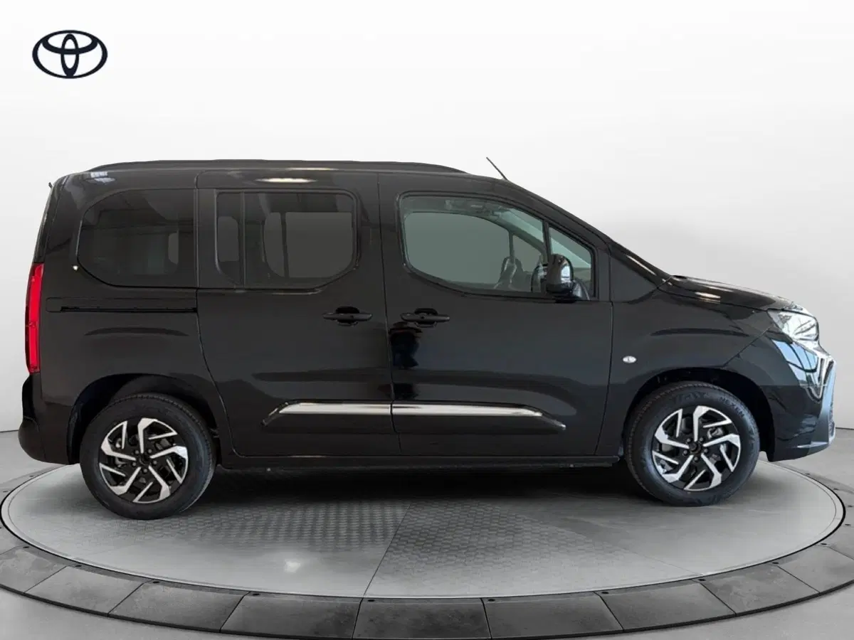 Toyota Proace City Verso nuova a Vicenza (6)