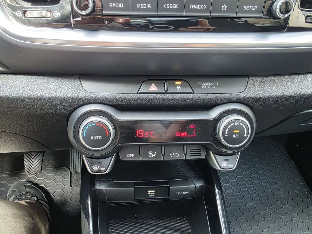 Kia Stonic usata a Rimini (12)
