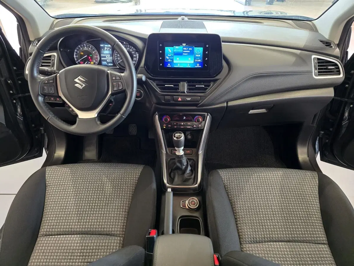 Suzuki S-Cross usata a Rimini (7)