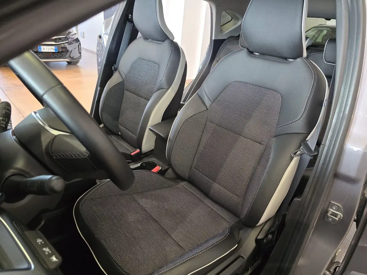 Renault Captur usata a Rimini (9)