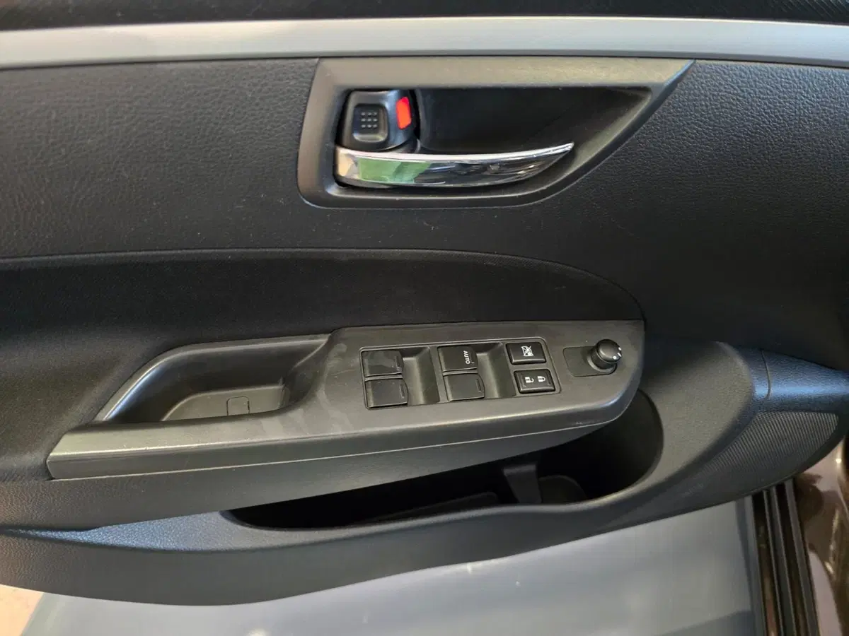 Suzuki Swift usata a Rimini (7)