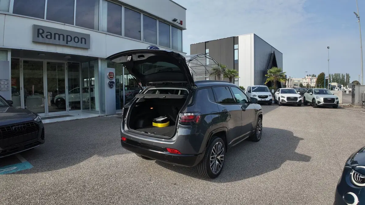 Jeep Compass usata a Venezia (12)