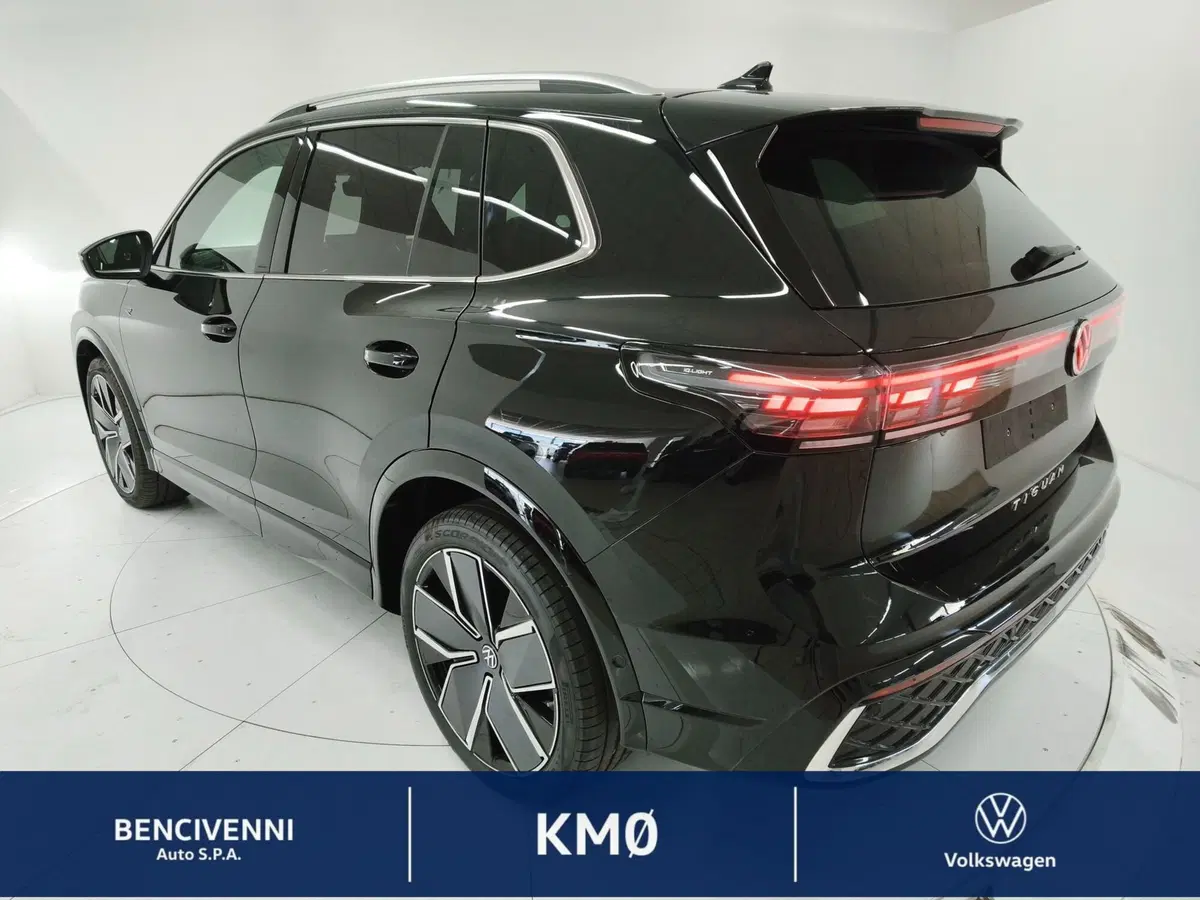 Volkswagen Tiguan nuova a Catanzaro (12)