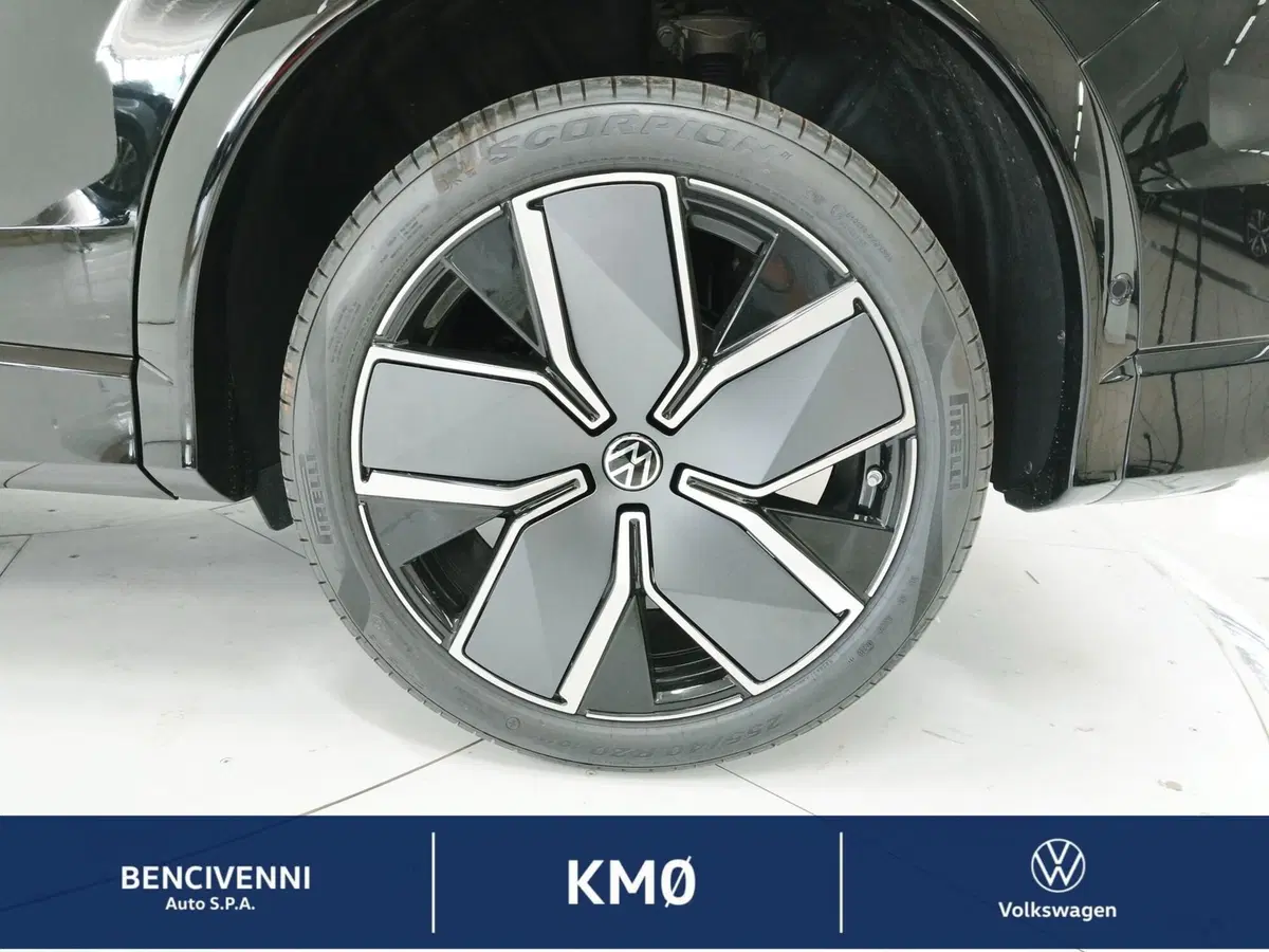 Volkswagen Tiguan nuova a Catanzaro (17)