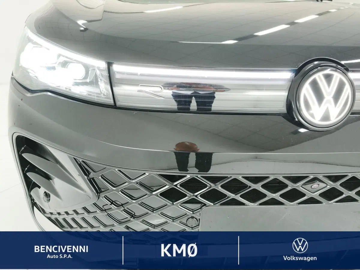 Volkswagen Tiguan nuova a Catanzaro (3)