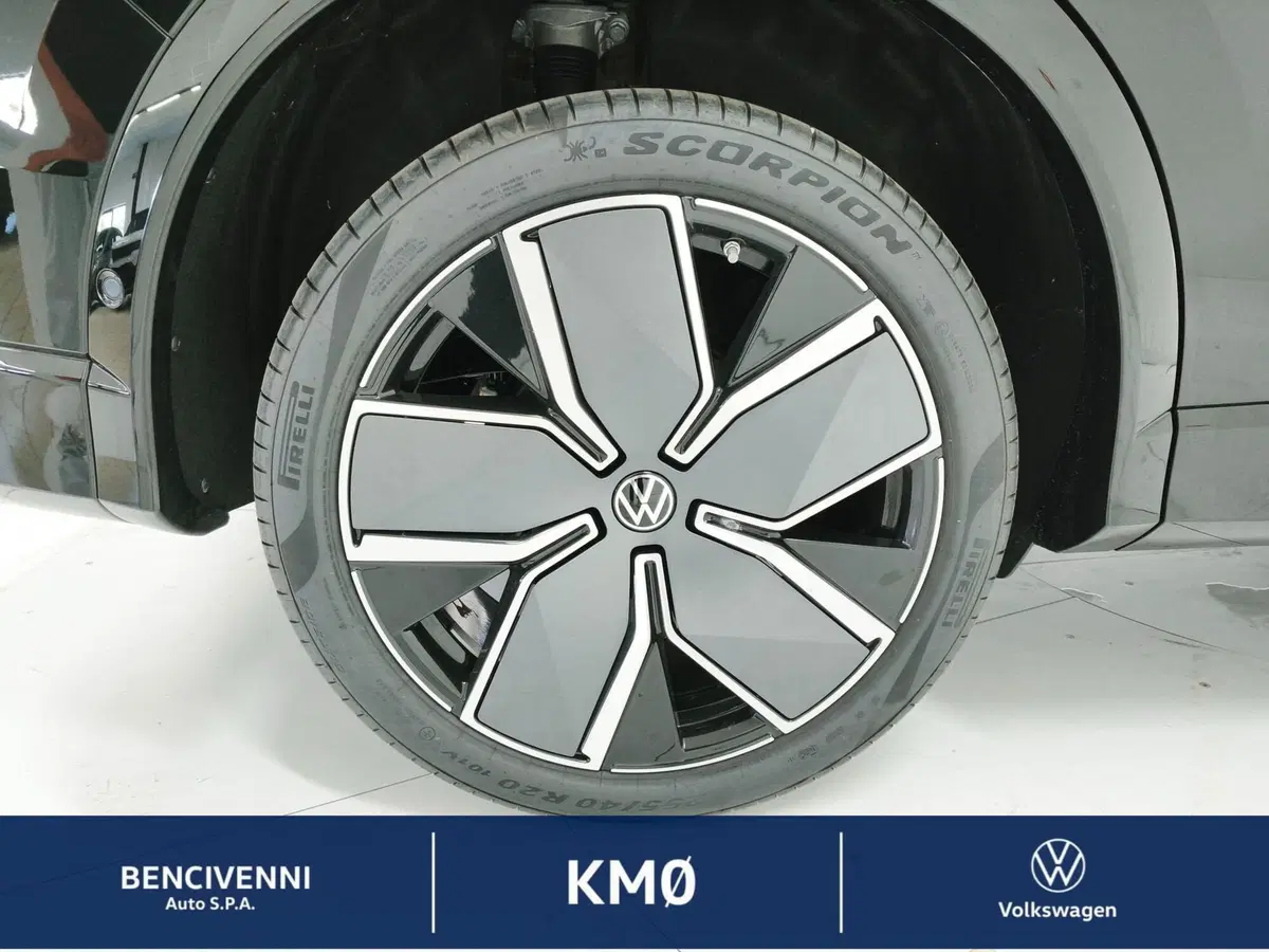 Volkswagen Tiguan nuova a Catanzaro (5)
