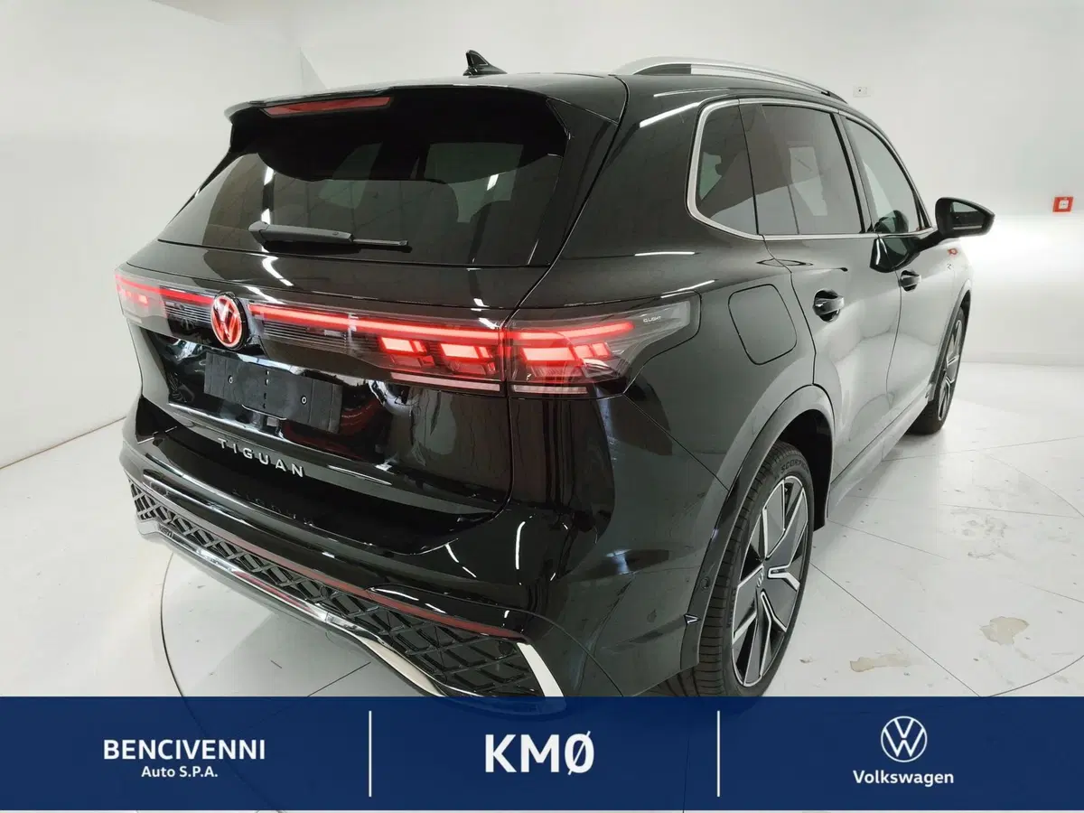 Volkswagen Tiguan nuova a Catanzaro (8)
