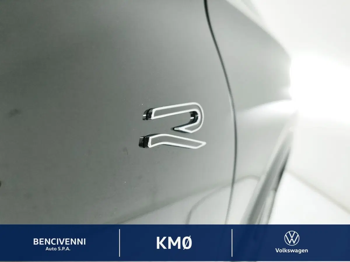 Volkswagen Tiguan nuova a Catanzaro (9)