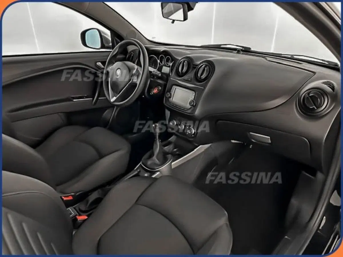 Alfa Romeo MiTo usata a Milano (13)