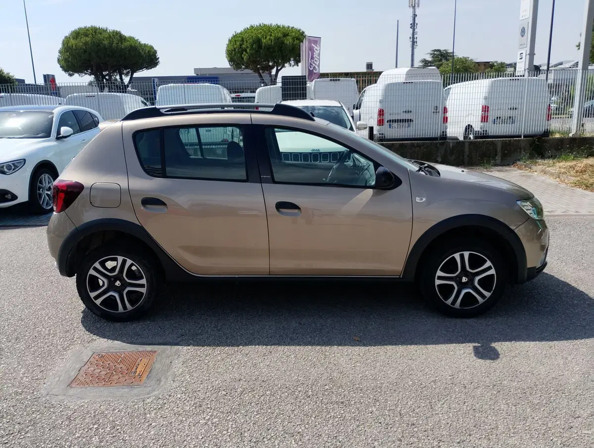 Dacia Sandero usata a Ravenna (12)