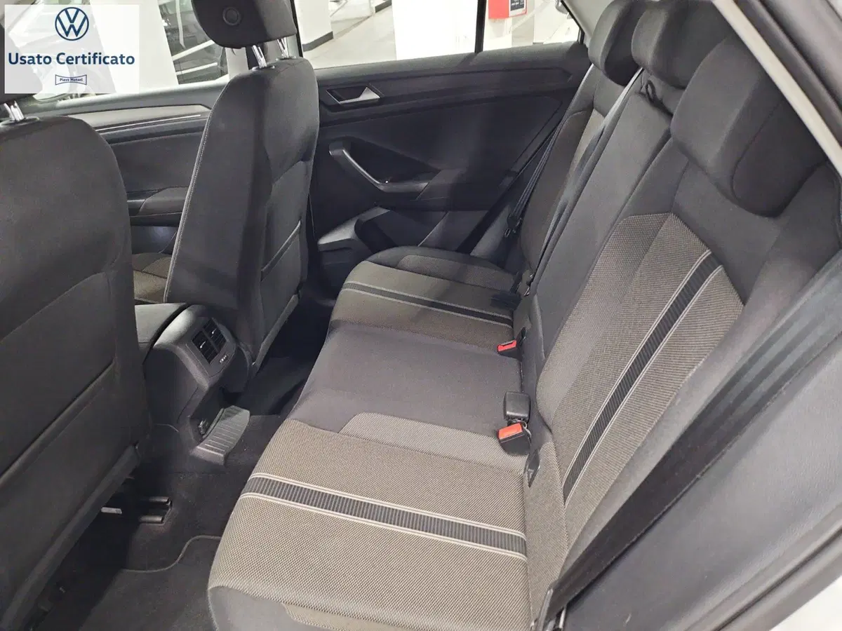 Volkswagen T-Roc usata a Genova (11)