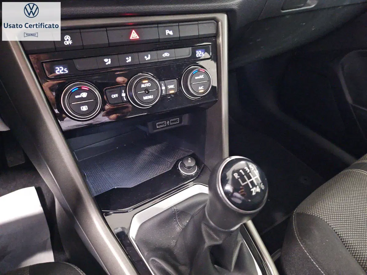 Volkswagen T-Roc usata a Genova (15)