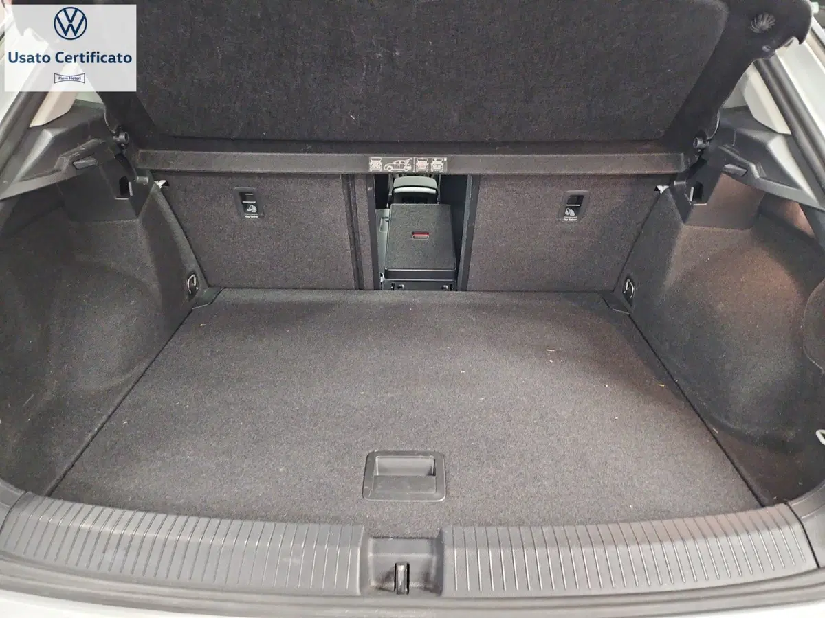 Volkswagen T-Roc usata a Genova (9)