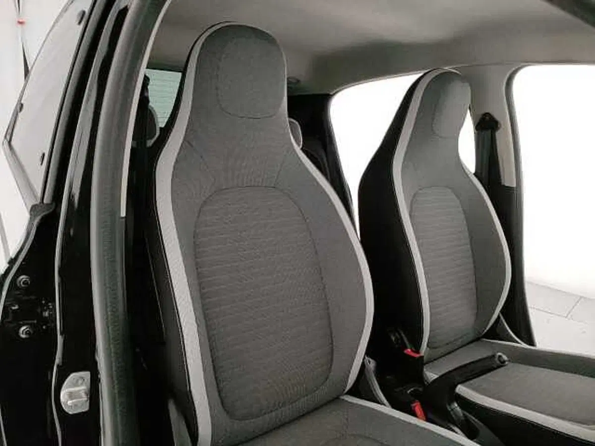 Renault Twingo usata a Caserta (11)