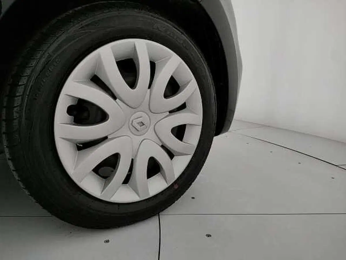 Renault Twingo usata a Caserta (13)