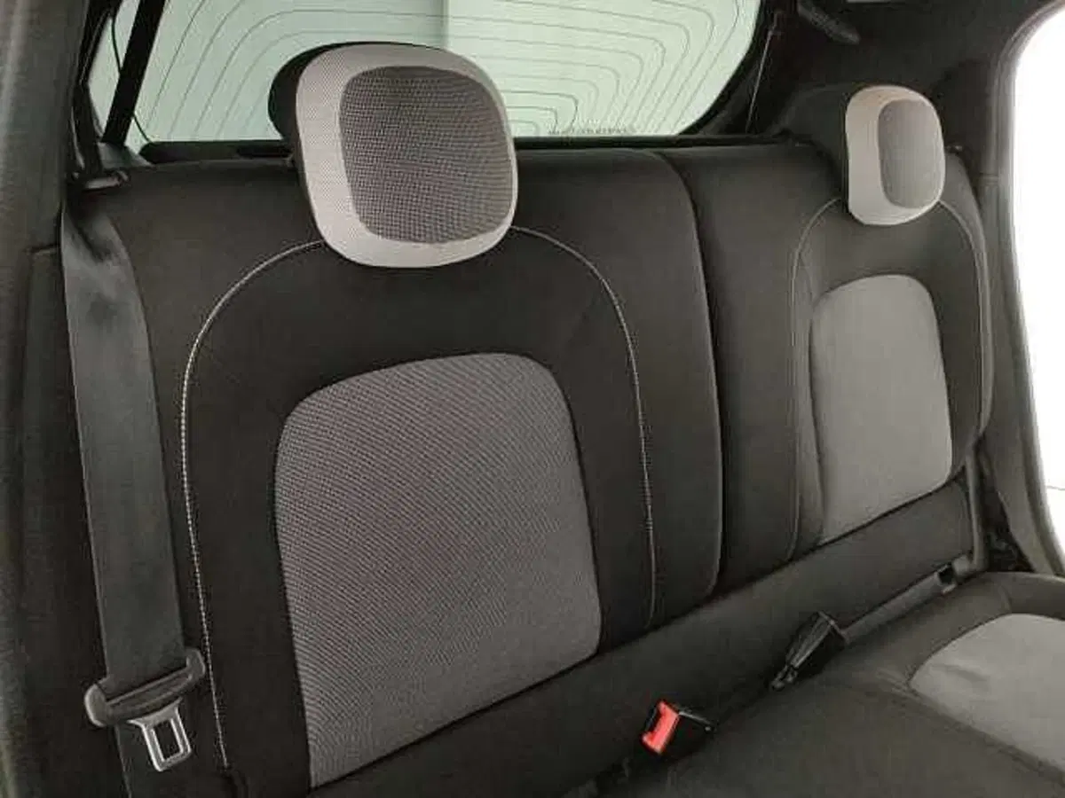Renault Twingo usata a Caserta (9)