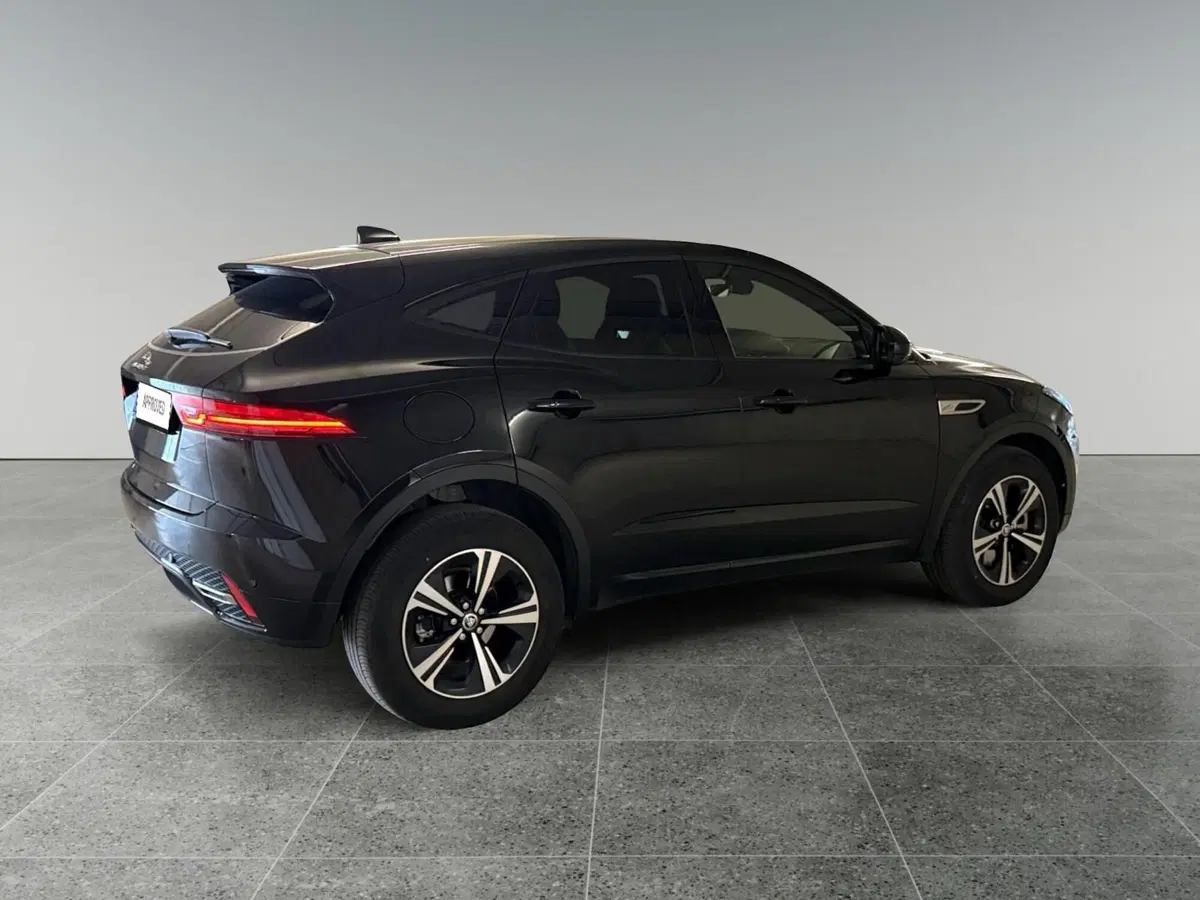 Jaguar E-Pace usata a Trento (2)