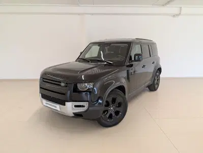 Land Rover Defender 110 3.0D I6 250 CV AWD Auto Commercial S del 2021 usata a Alba