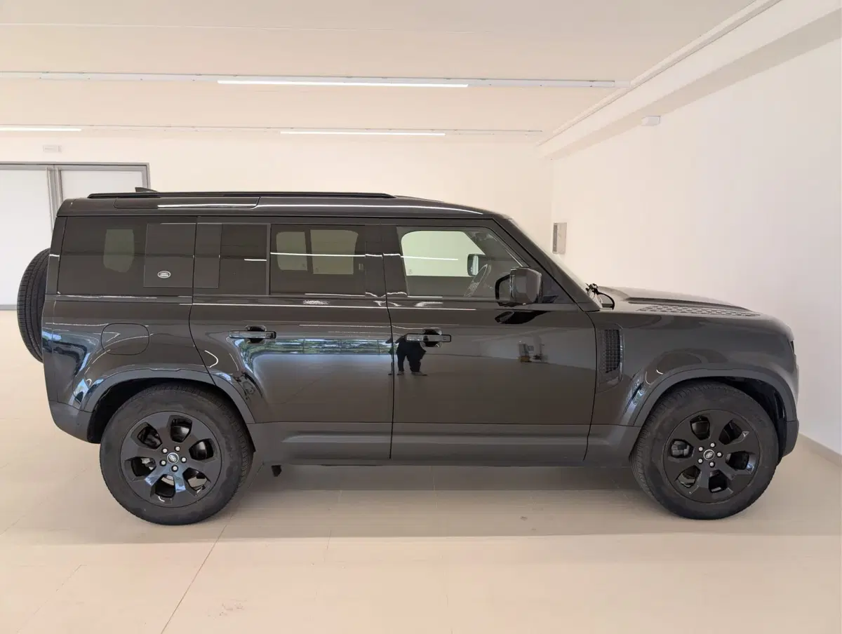 Land Rover Defender usata a Cuneo (6)