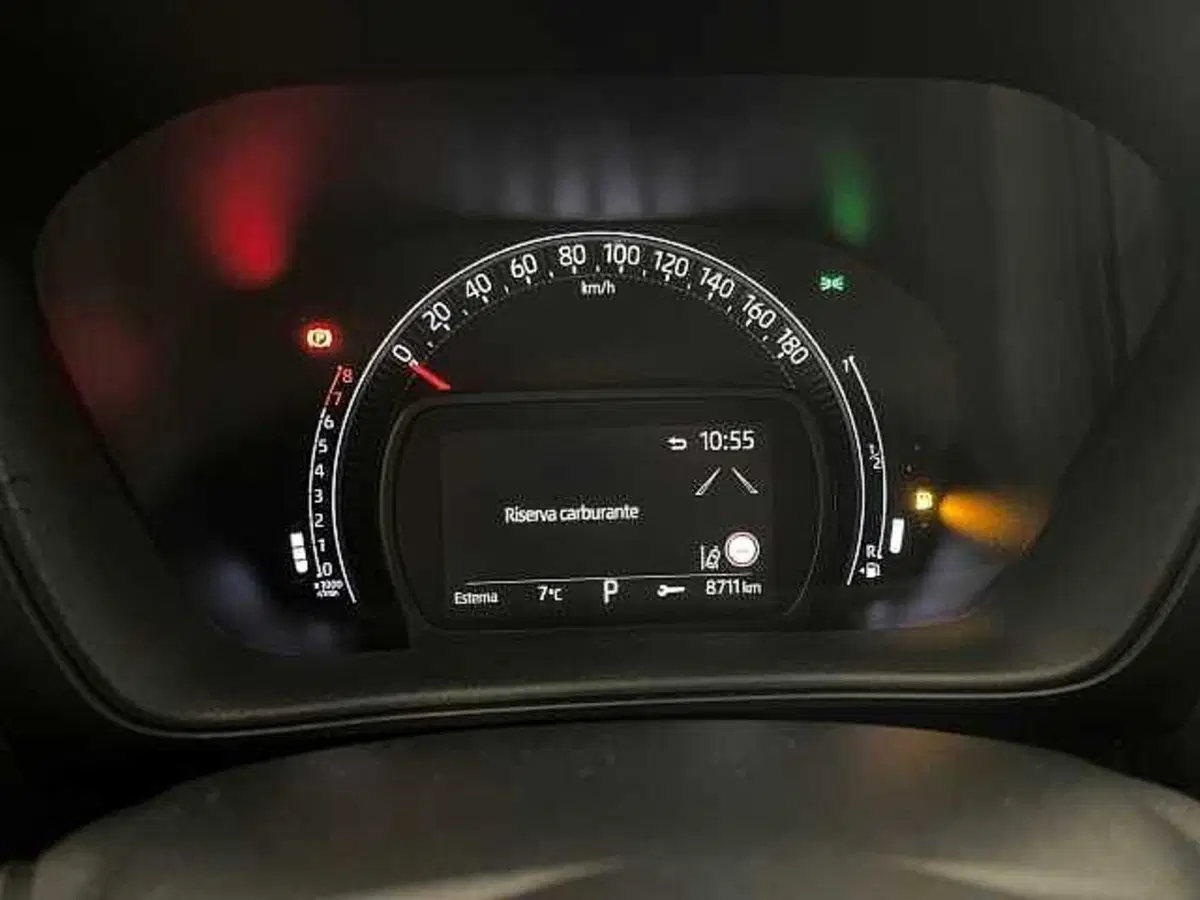 Toyota Aygo X usata a Bergamo (12)