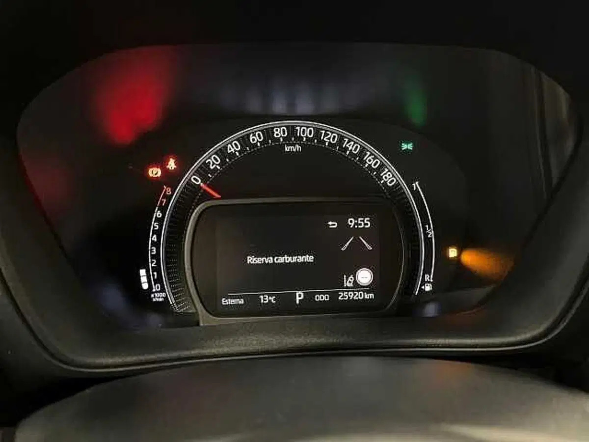 Toyota Aygo X usata a Bergamo (12)