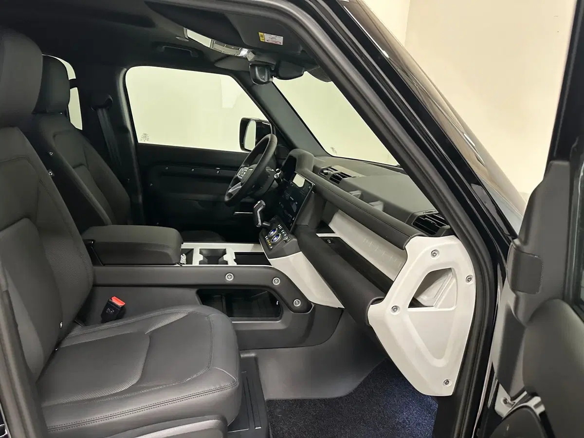 Land Rover Defender usata a Novara (3)