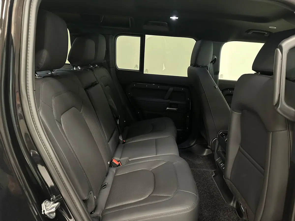 Land Rover Defender usata a Novara (5)