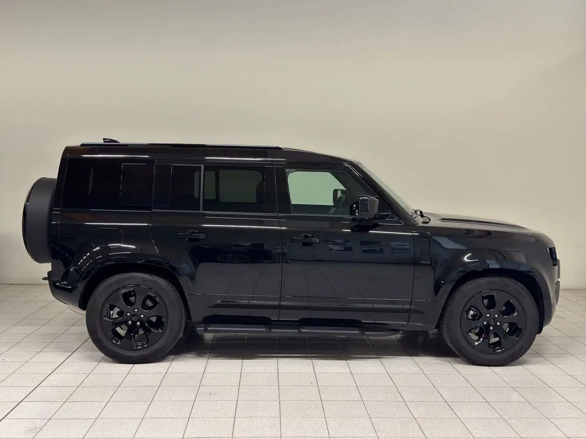 Land Rover Defender usata a Novara (6)