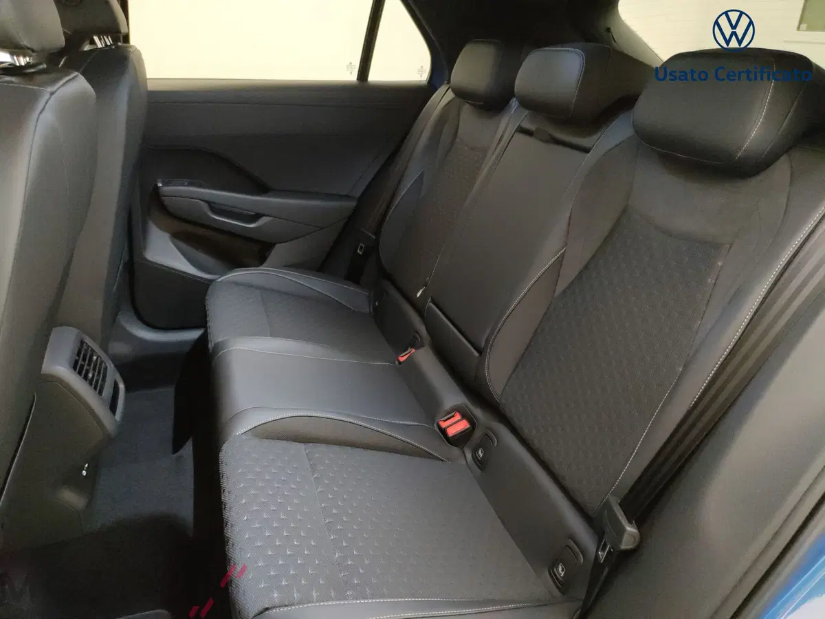 Volkswagen T-Roc nuova a Varese (10)
