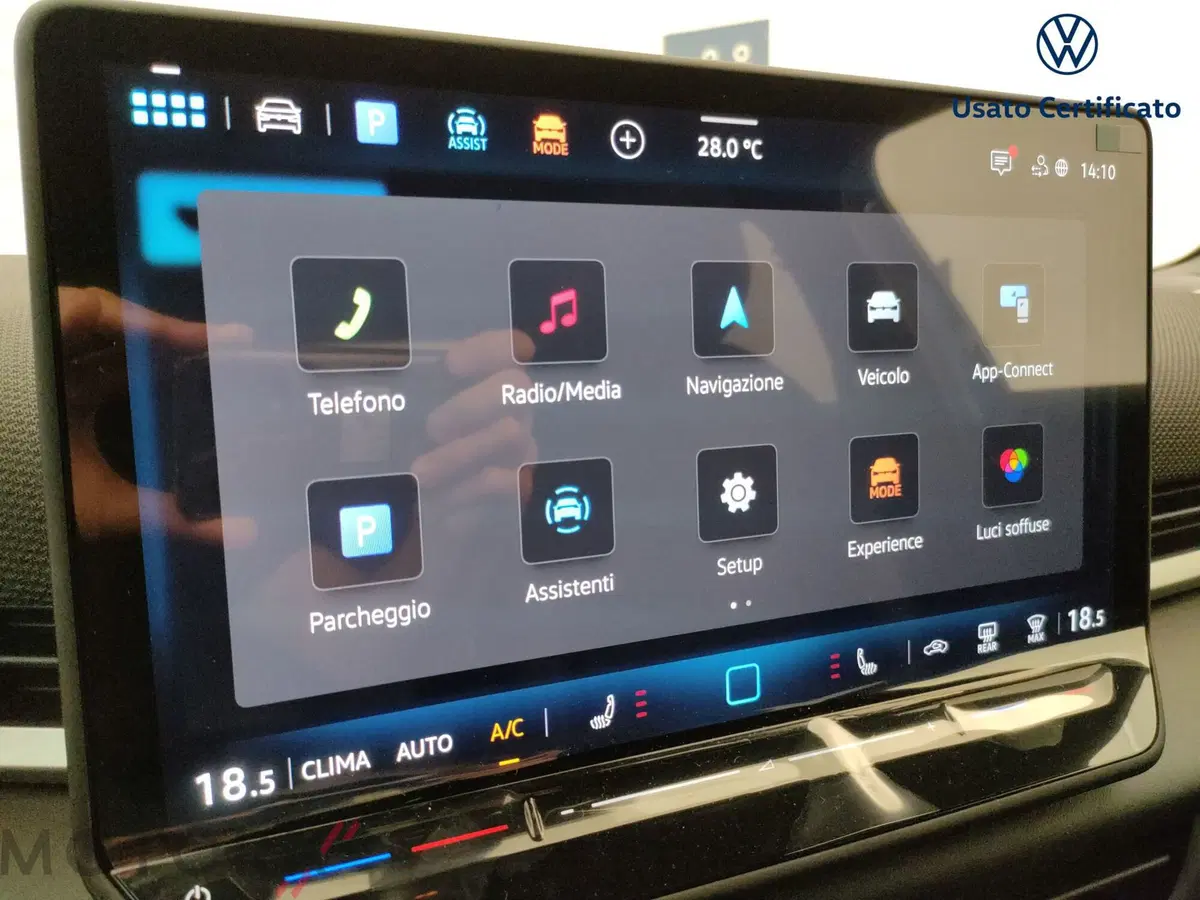 Volkswagen T-Roc nuova a Varese (13)