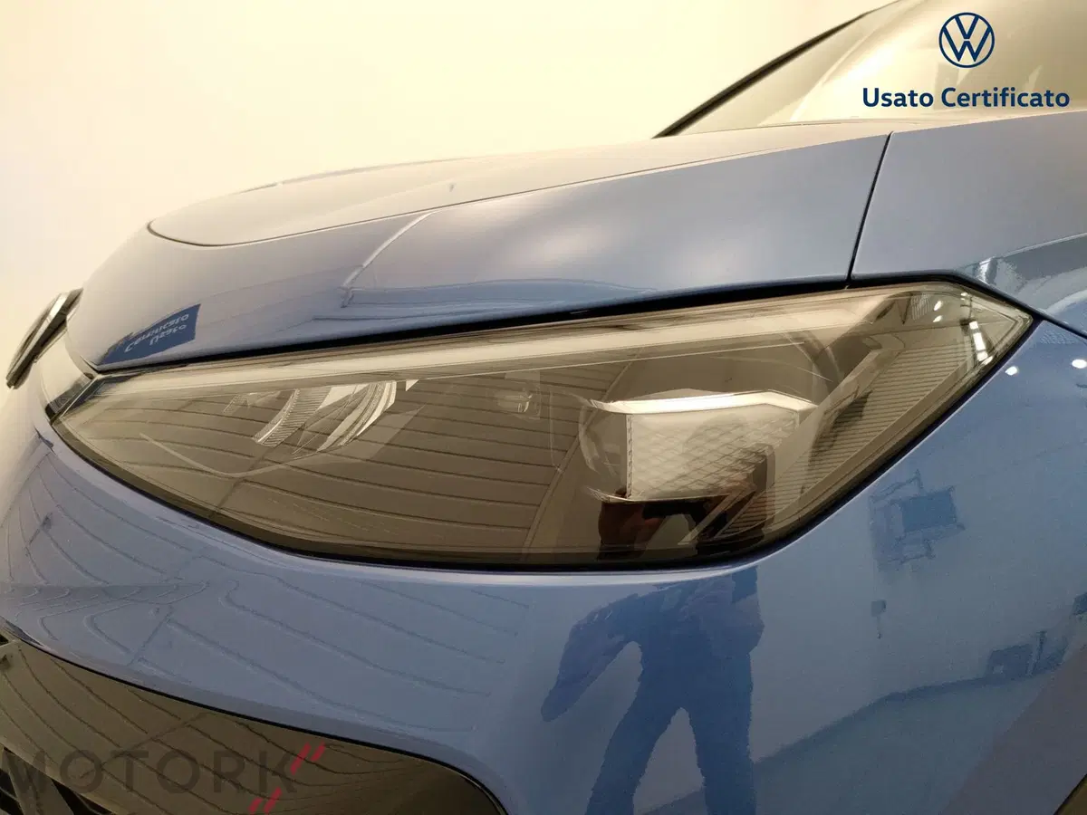 Volkswagen T-Roc nuova a Varese (7)
