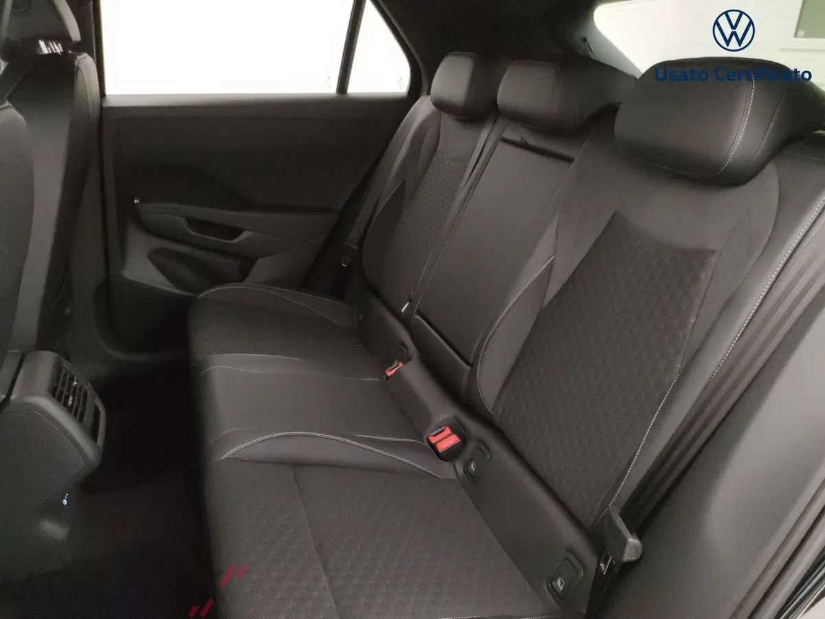 Volkswagen T-Roc nuova a Varese (10)