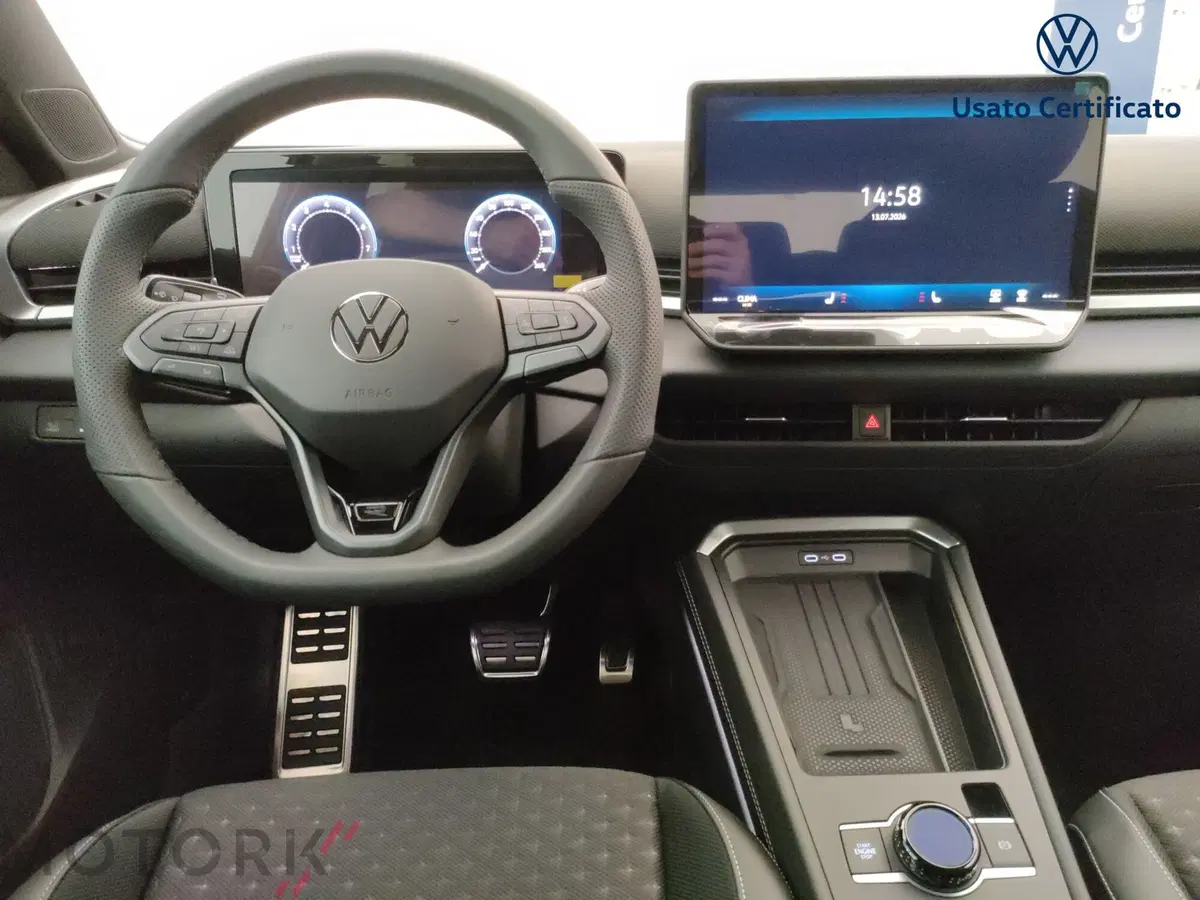 Volkswagen T-Roc nuova a Varese (13)