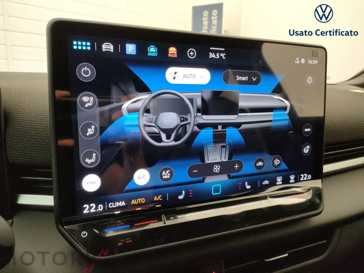Volkswagen T-Roc nuova a Varese (16)