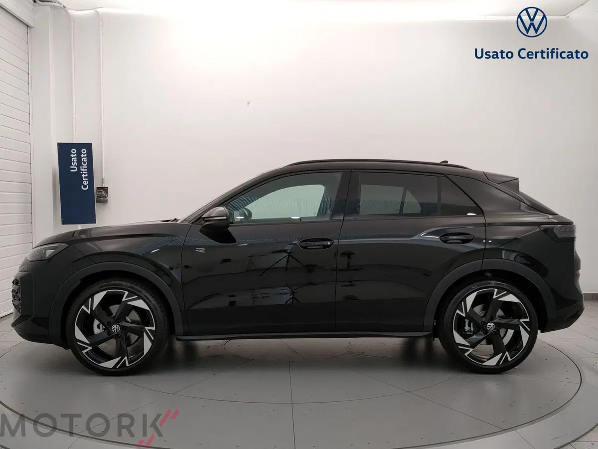 Volkswagen T-Roc nuova a Varese (3)