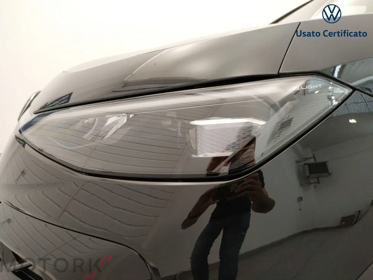 Volkswagen T-Roc nuova a Varese (7)