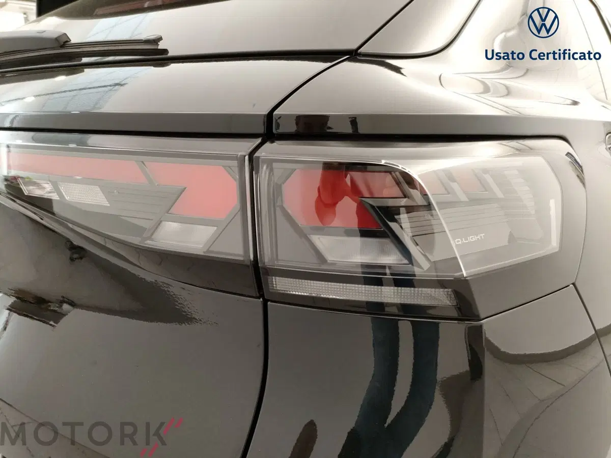 Volkswagen T-Roc nuova a Varese (8)