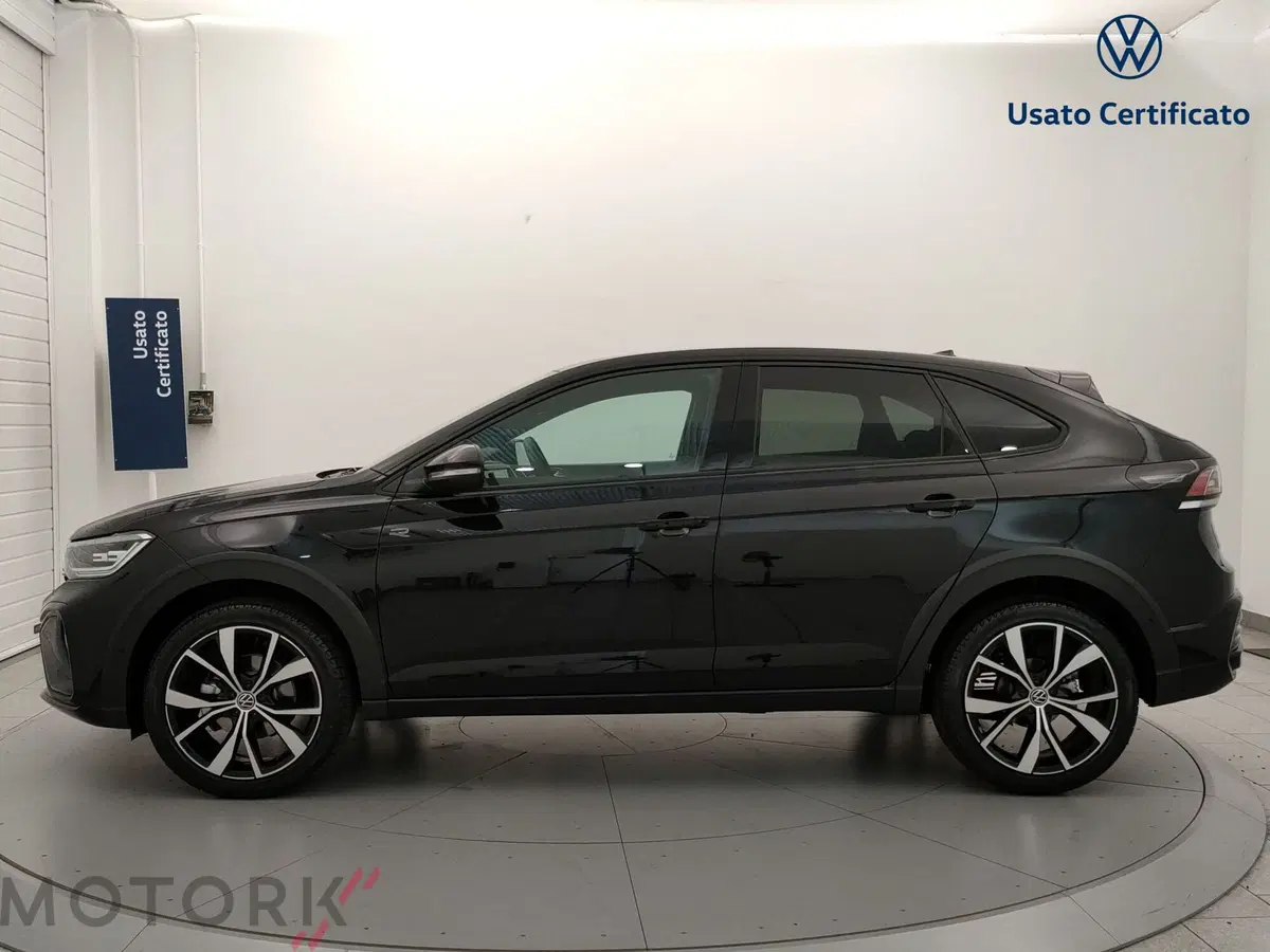 Volkswagen Taigo nuova a Varese (3)