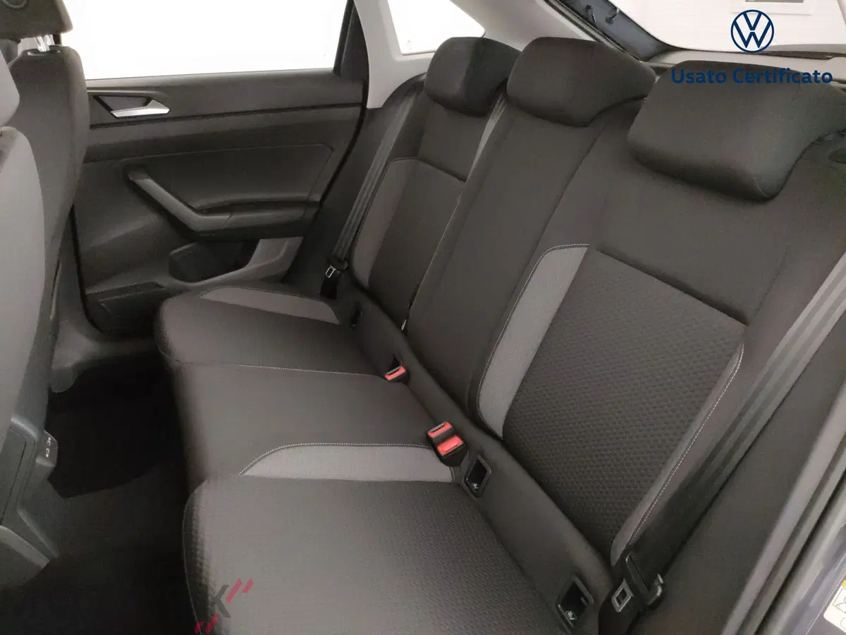 Volkswagen Taigo nuova a Varese (10)