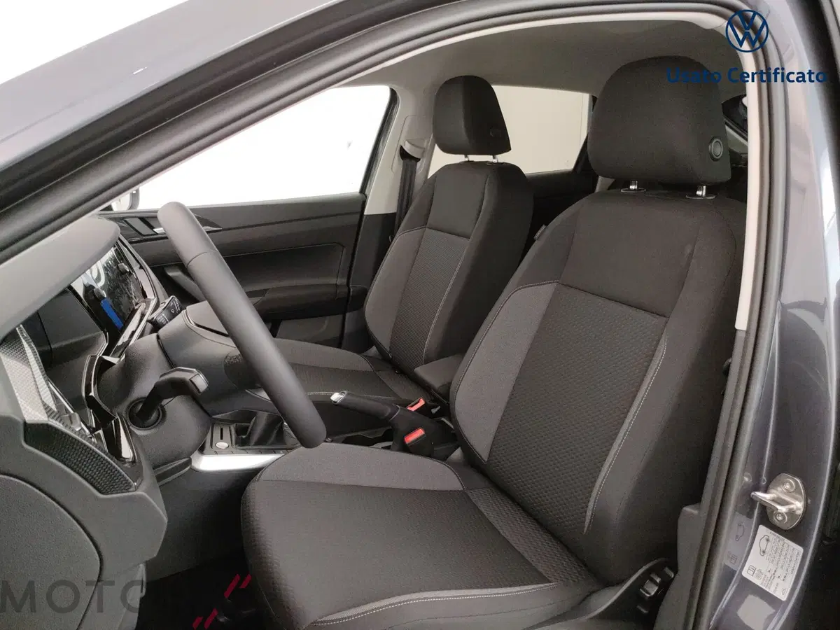 Volkswagen Taigo nuova a Varese (11)