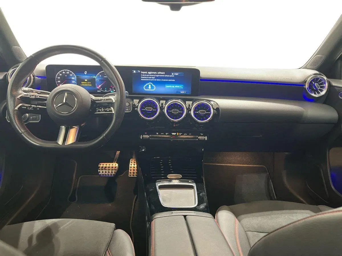 Mercedes-Benz Classe A usata a Napoli (11)