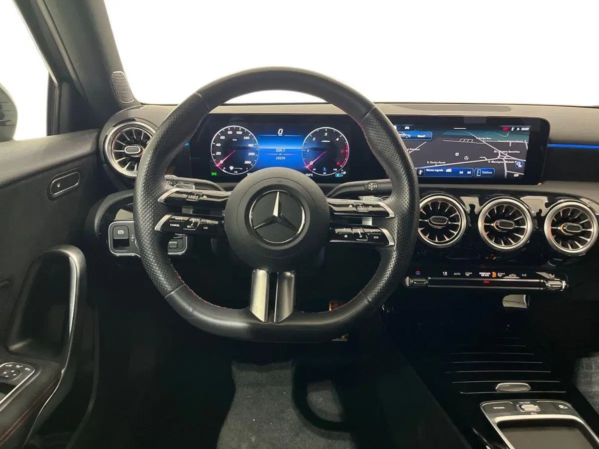 Mercedes-Benz Classe A usata a Napoli (13)