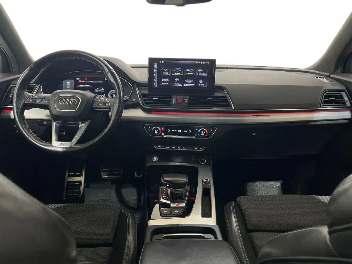 Audi Q4 Sportback usata a Napoli (11)