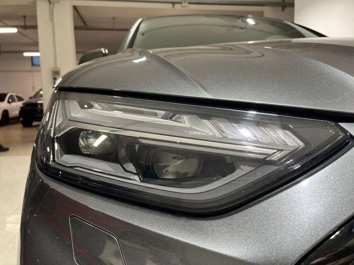 Audi Q4 Sportback usata a Napoli (9)