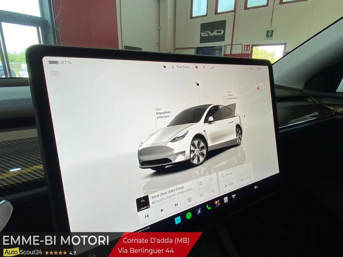 Tesla Model Y usata a Monza e Brianza (11)