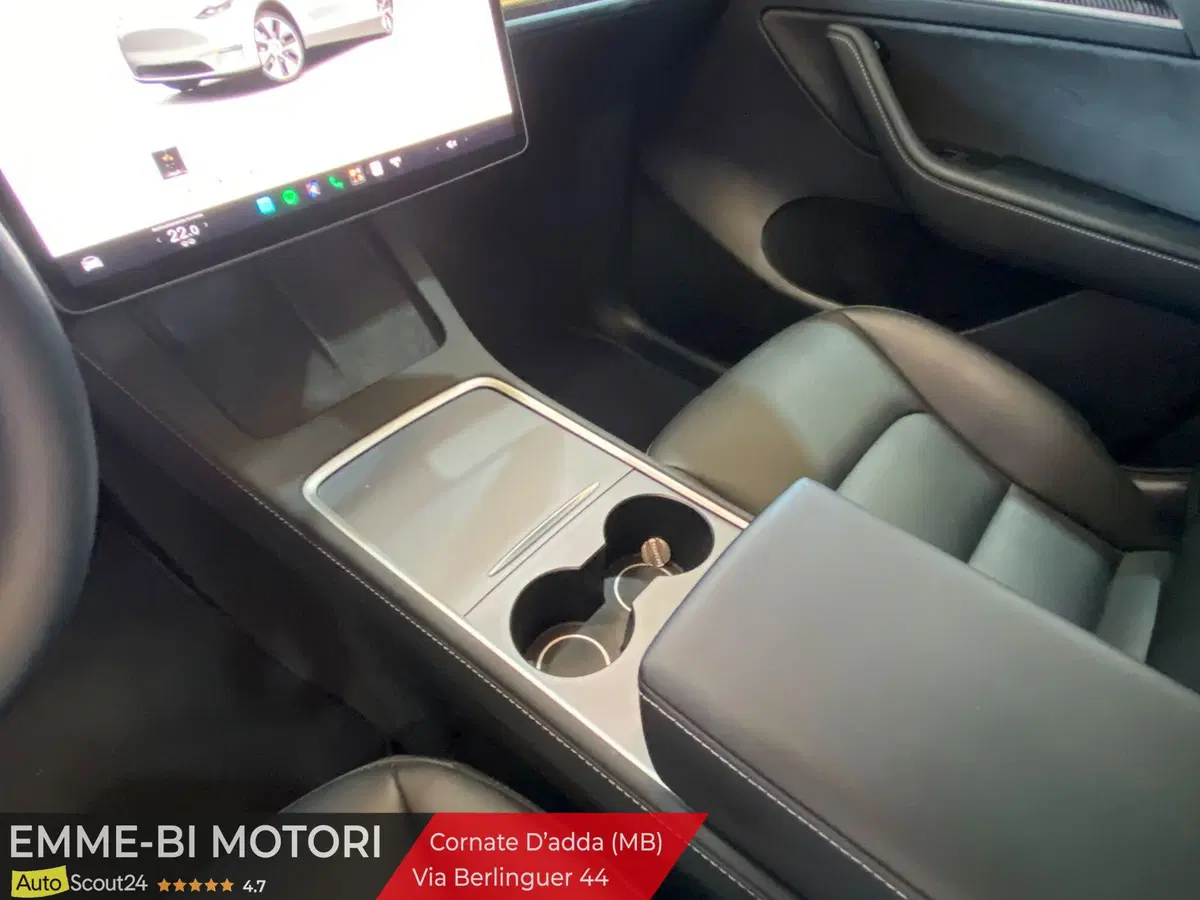 Tesla Model Y usata a Monza e Brianza (14)