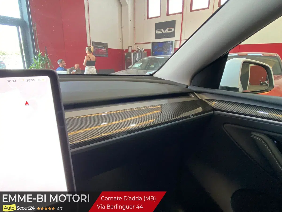 Tesla Model Y usata a Monza e Brianza (15)