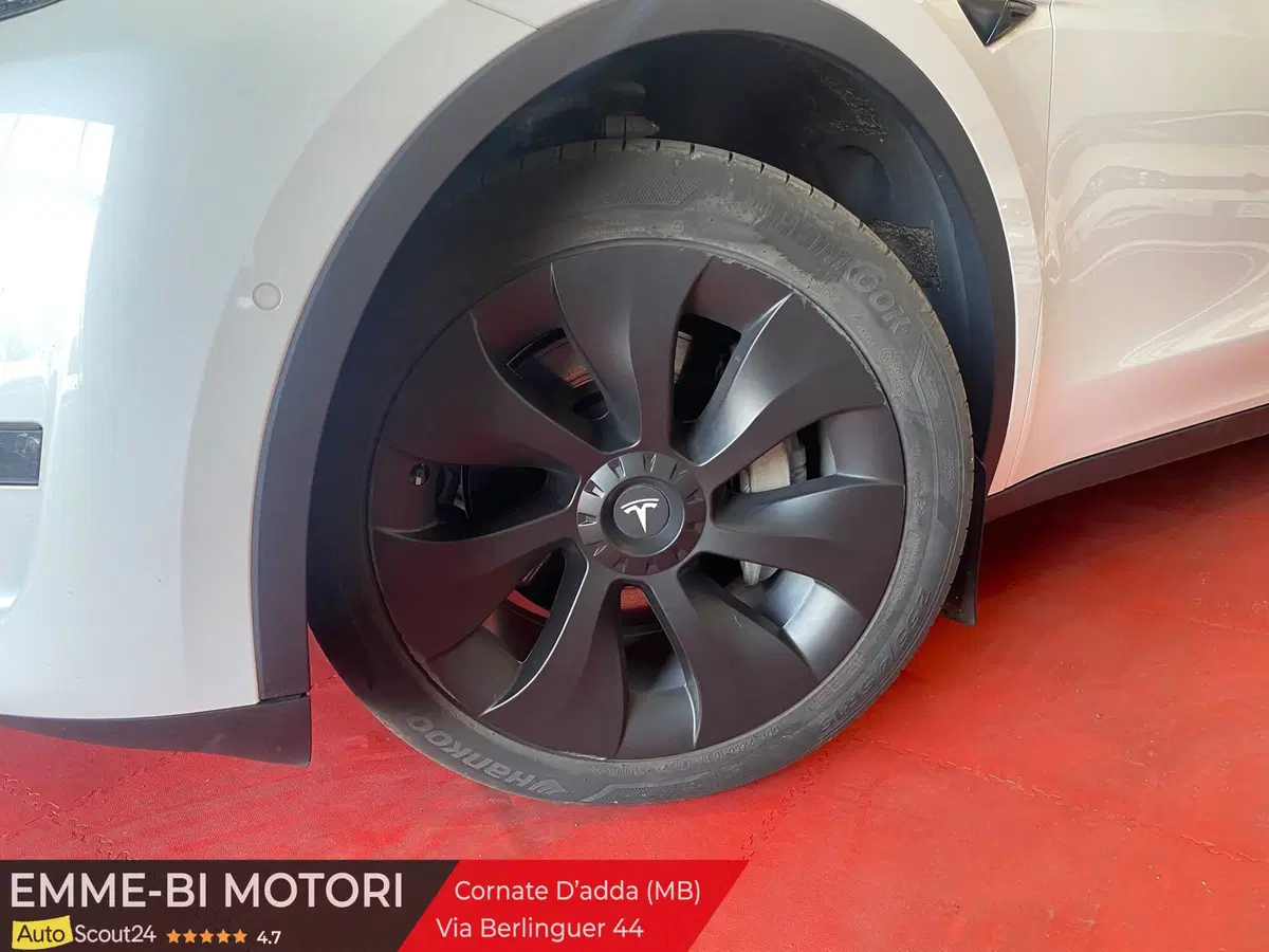 Tesla Model Y usata a Monza e Brianza (5)