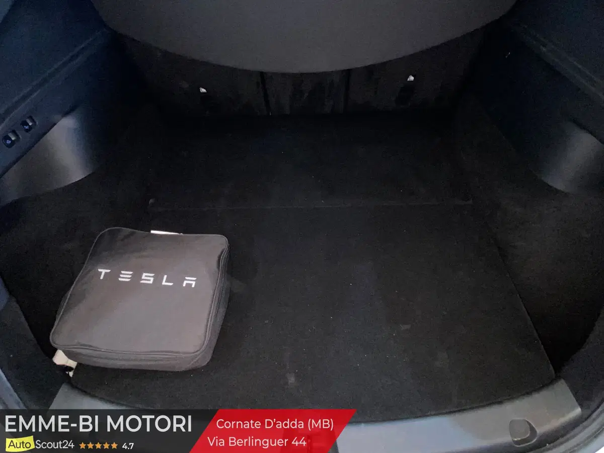 Tesla Model Y usata a Monza e Brianza (6)